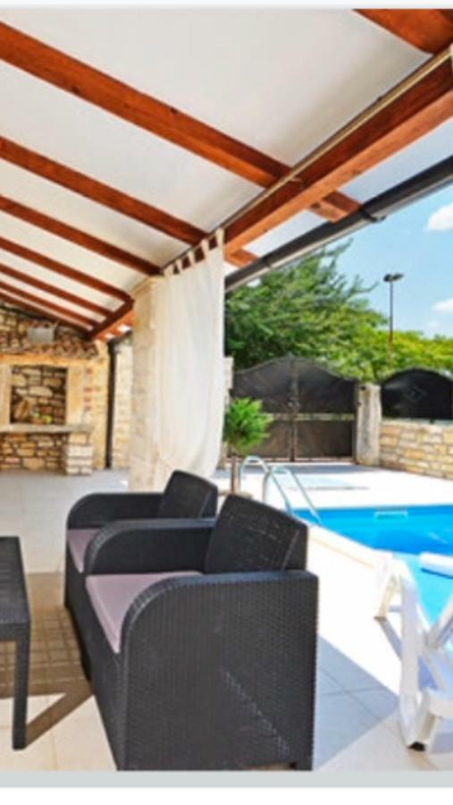 Lory Villa Sveti Lovreč Pazenatički Екстериор снимка